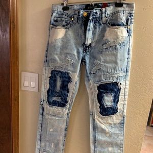 Makobi distressed jeans